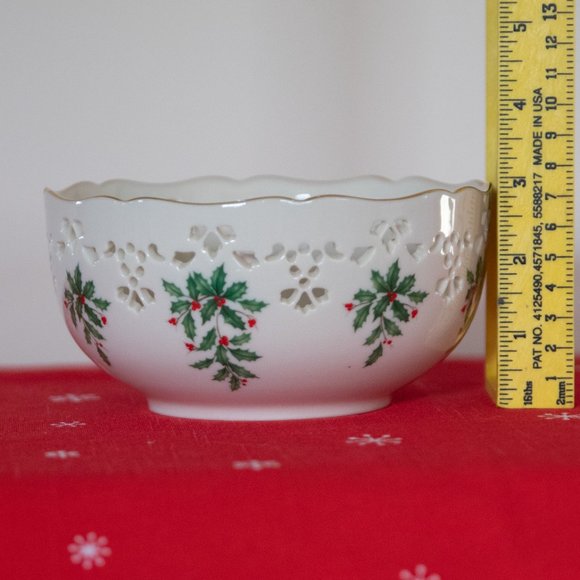 Lenox Holiday Bowl - Picture 5 of 9
